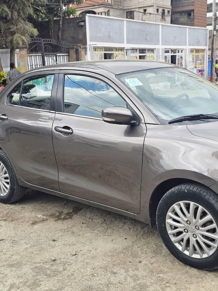 Suzuki Dizire 2021 Automatic – photo 4