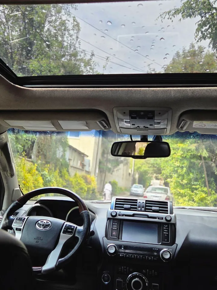 Toyota Landcruiser Prado 2015 – photo 3