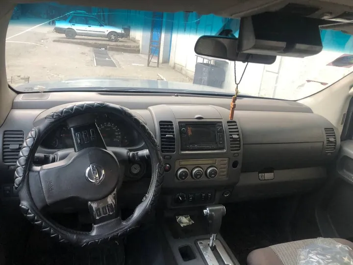 Nissan Navara Automatic 2009 – photo 4