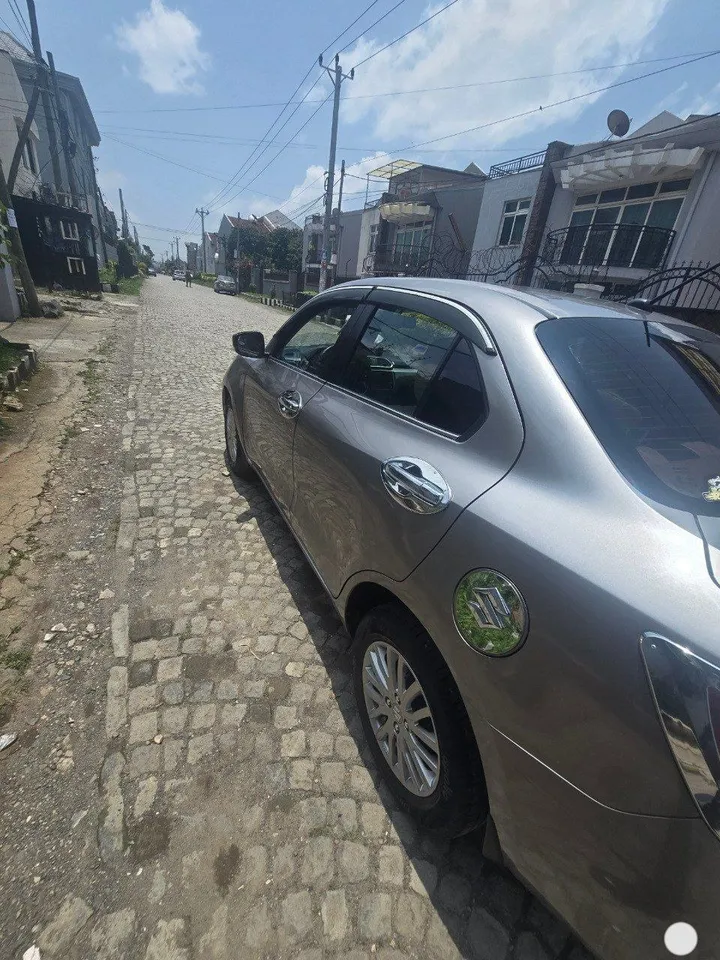 Suzuki Dzire 2022 Automatic – photo 4