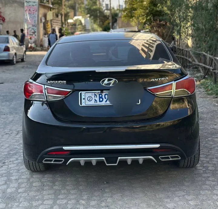 Hyundai Elantra 2012 1.6L Automatic – photo 6