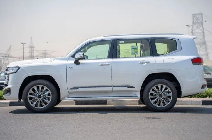 2025 Toyota Land Cruiser VXR Hybrid – photo 6