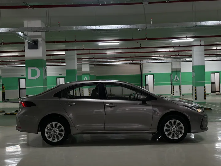 Toyota Corolla 2023 Sedan – photo 4