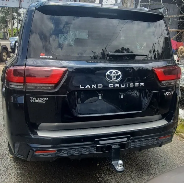 Toyota Land Cruiser VXR 2023 – photo 7