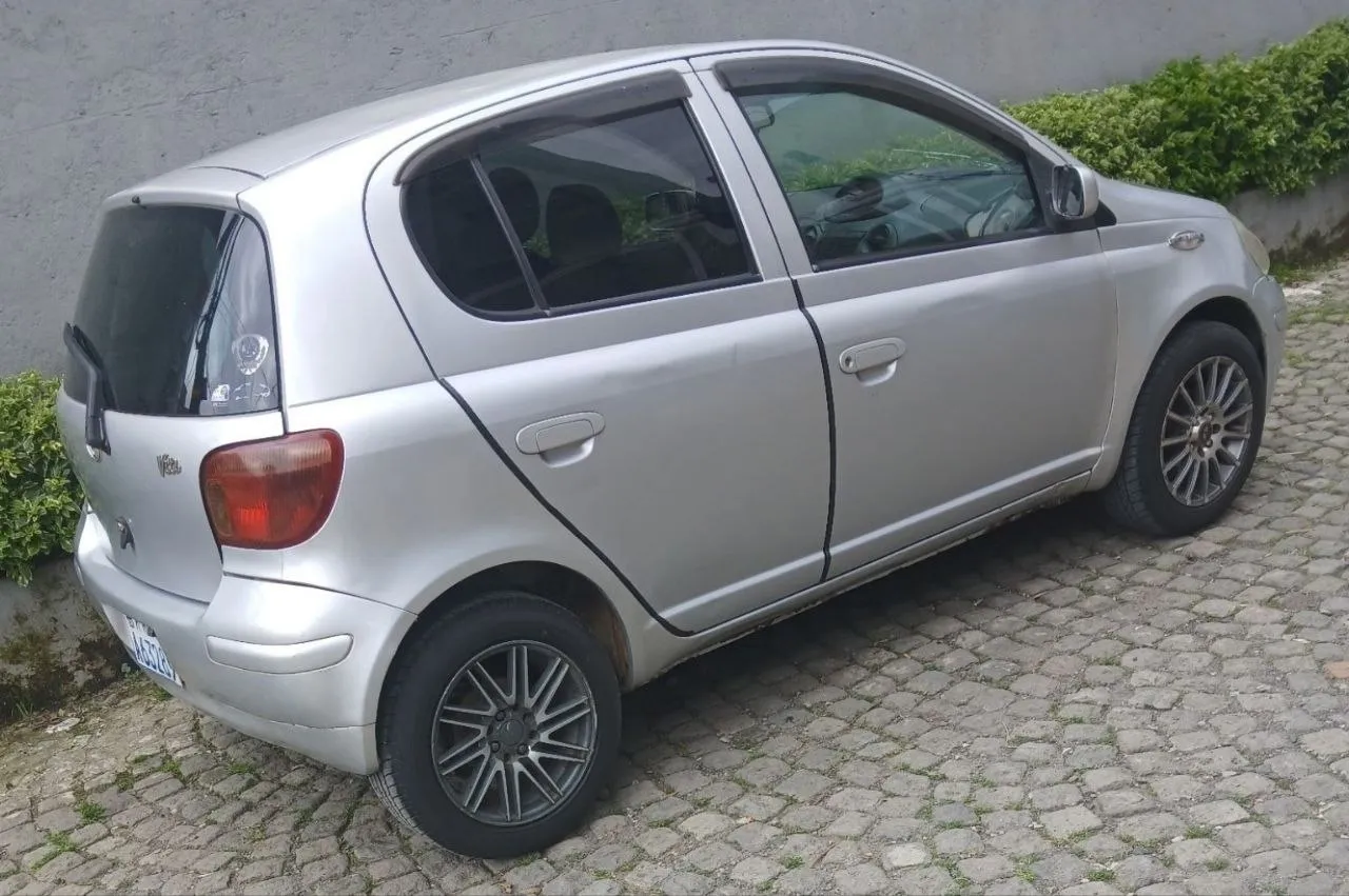 Toyota Vitz 2002 Automatic – photo 4