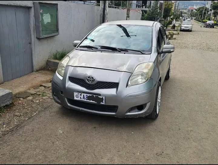 Toyota Yaris Compact 2009 – photo 7