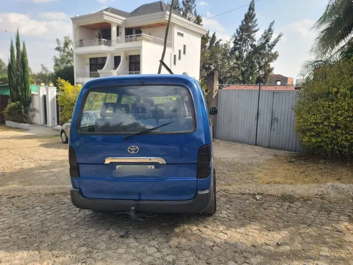 Toyota D4D Dolphin Diesel Van – photo 4