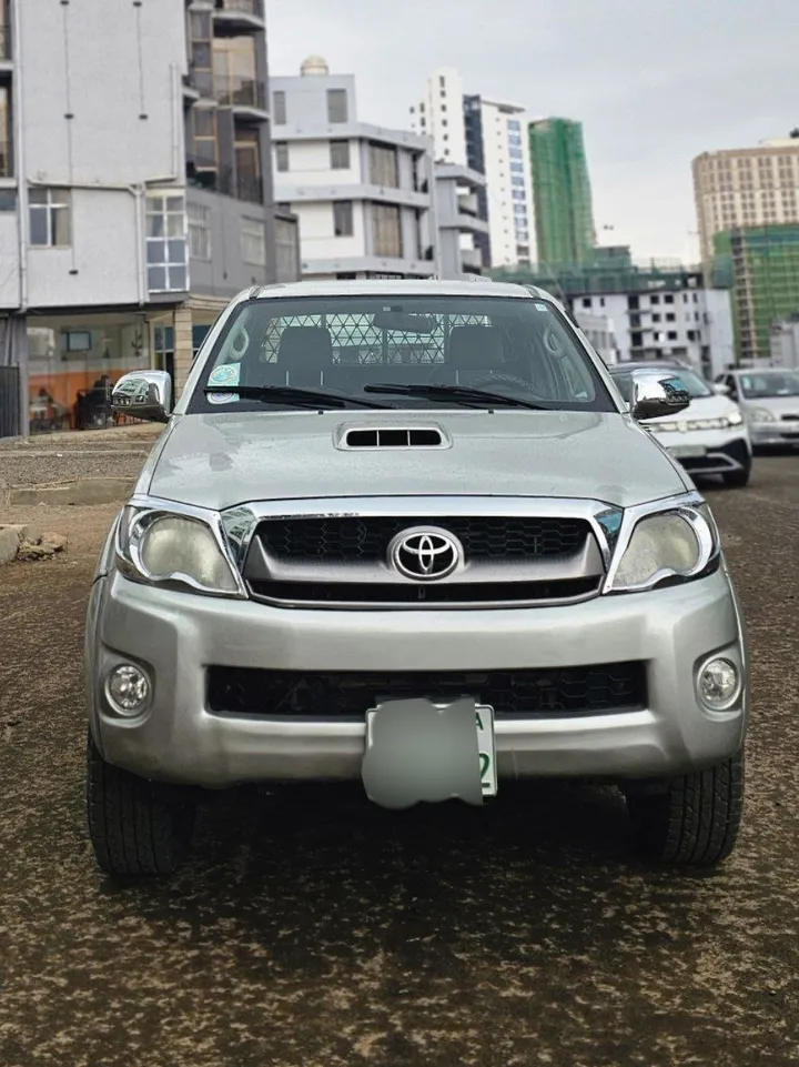 Toyota Vigo D4D Manual 2010 – photo 3