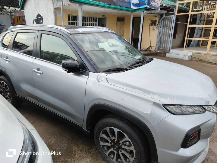 Suzuki Grand Vitara Hybrid 2024 – photo 5