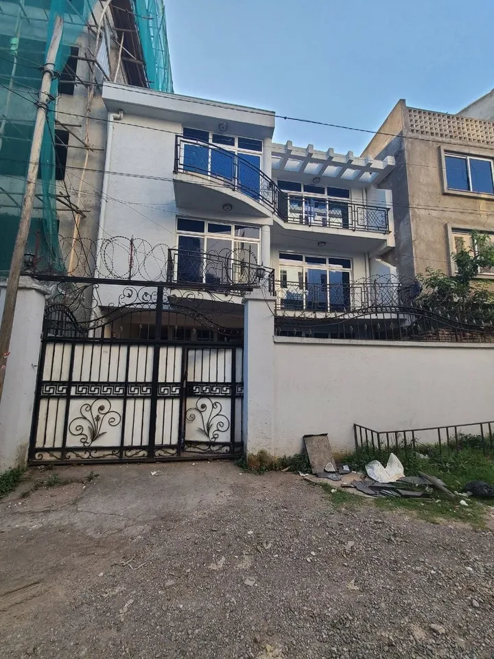 G+2 6 Bedroom House in Summit – photo 5