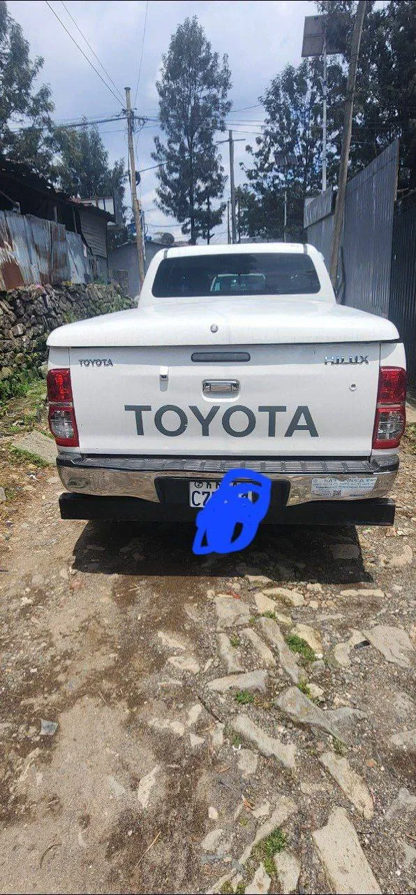 Toyota Hilux 2013 4WD Diesel Manual – photo 6