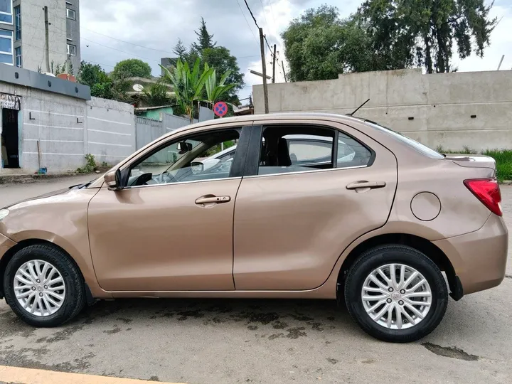 Suzuki Dzire 2021 Automatic – photo 3