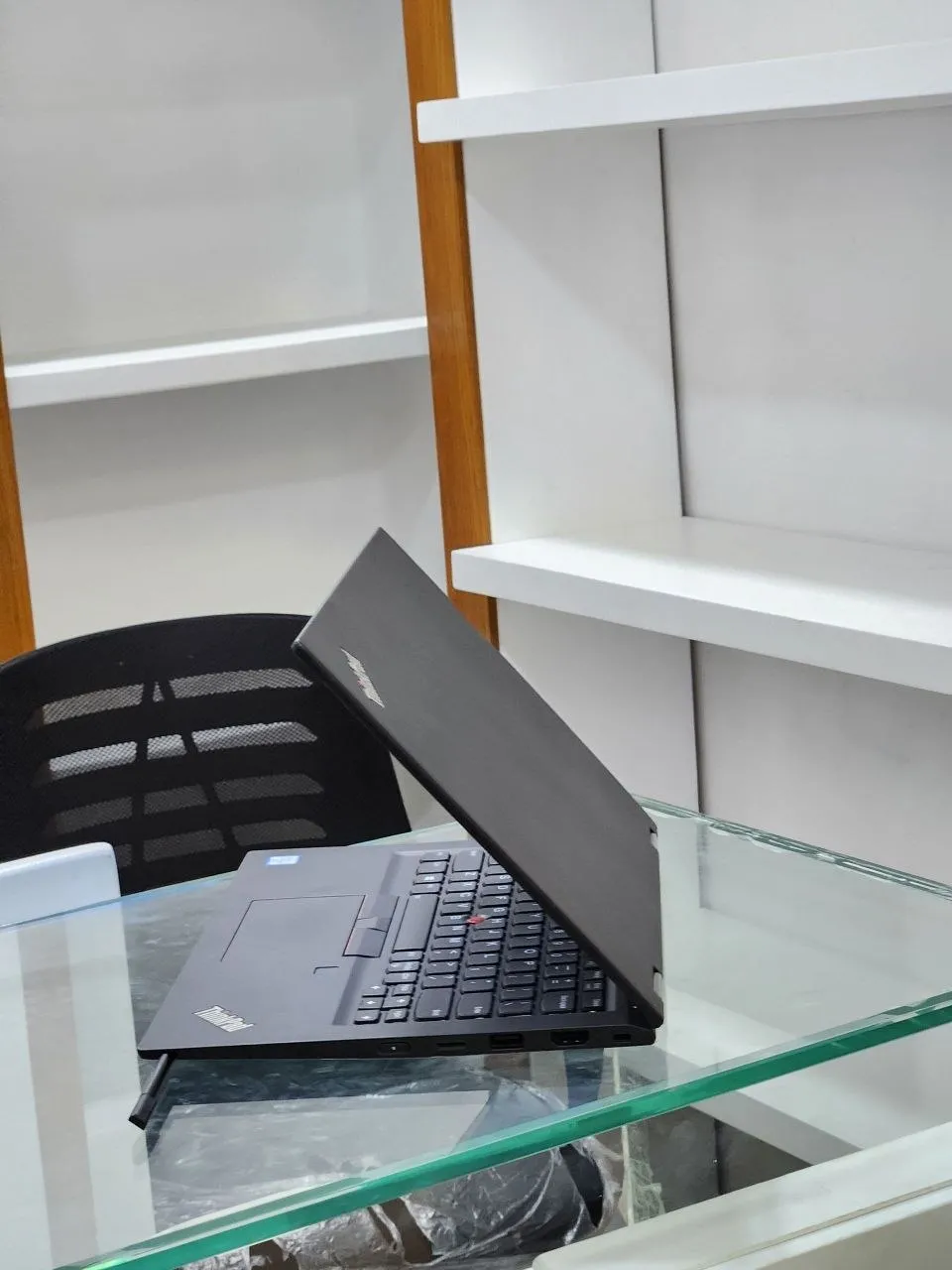 Lenovo ThinkPad Yoga X390 8GB 512GB – photo 4