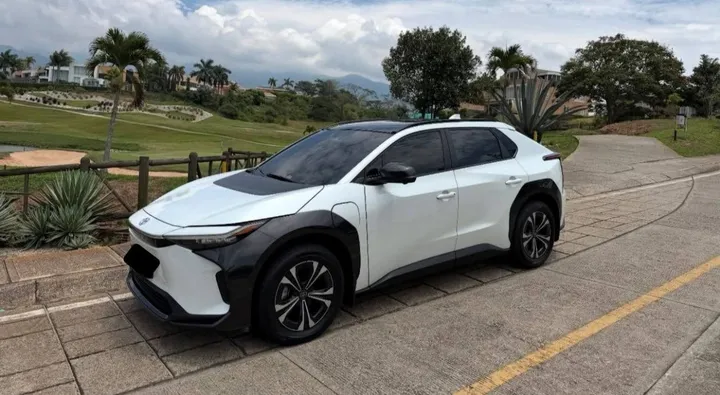 Toyota bZ4X Electric Crossover SUV – photo 3