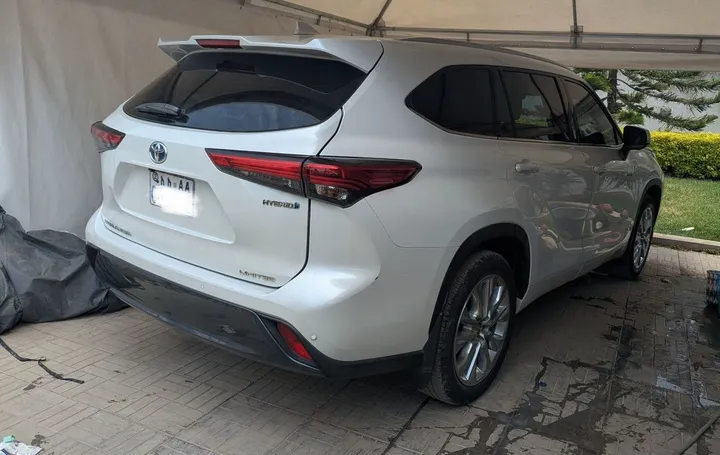 2023 Toyota Highlander Limited – photo 5
