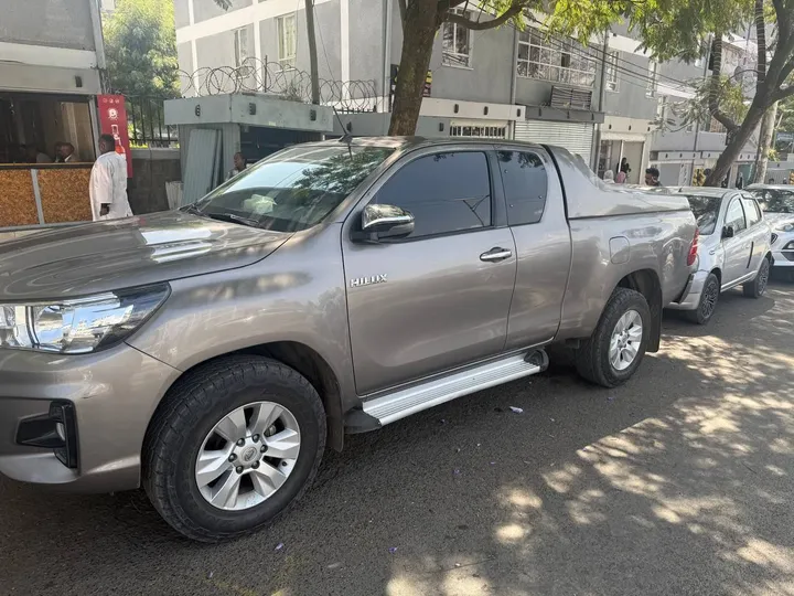 Toyota Hilux Extra Cab 2020 – photo 5