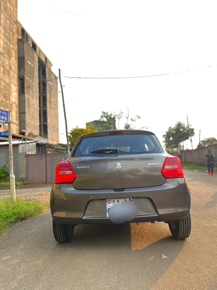 Suzuki Swift 2021 Automatic 1.2L – photo 3