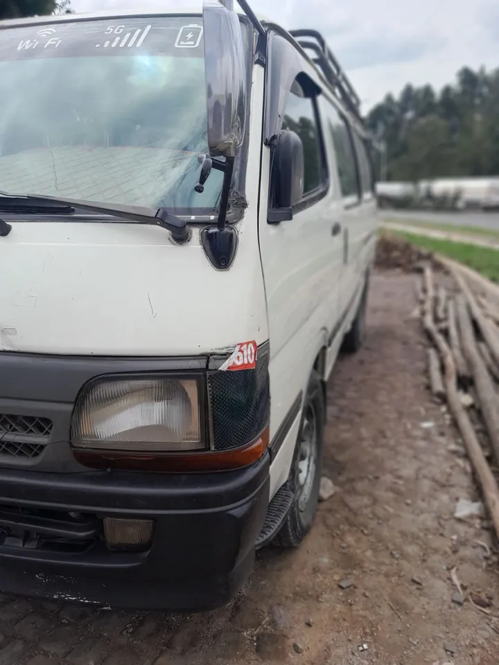 Toyota 5L Minibus Manual 2004 – photo 4