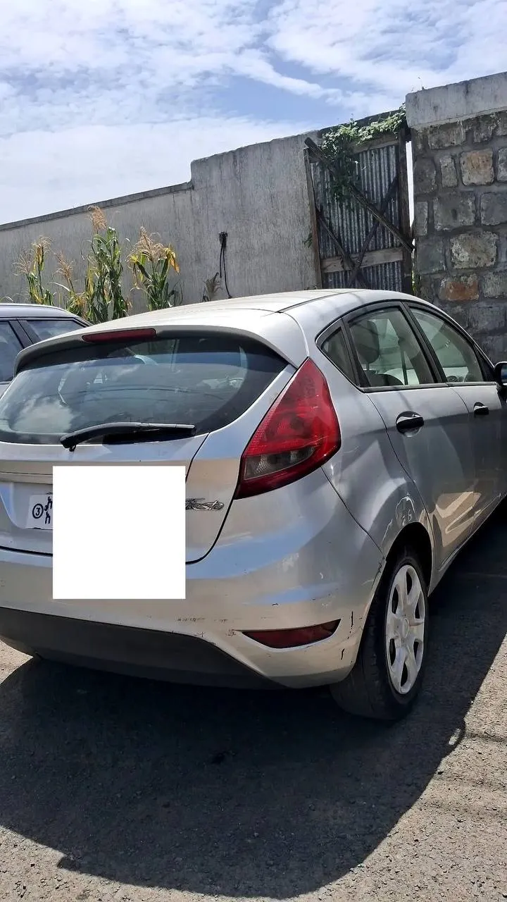 Ford Fiesta 2012 Manual Code 3 – photo 4