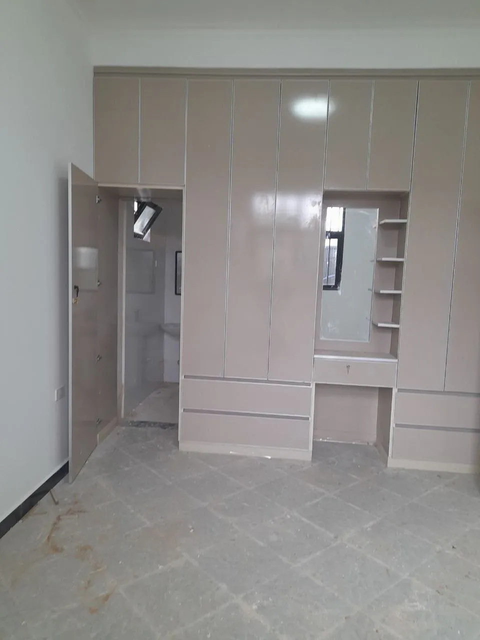 Villa House for Sale in Summit – photo 3