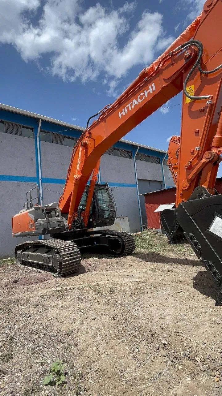 Hitachi ZX350H Excavator 2026 – photo 6