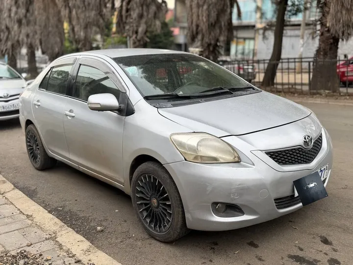Toyota Yaris Belta 2010 Automatic – photo 5