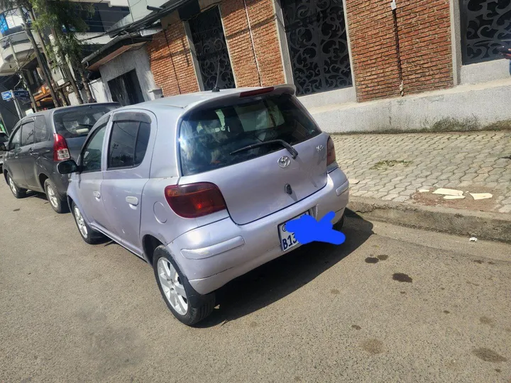 Toyota Vitz 2004 Automatic – photo 3