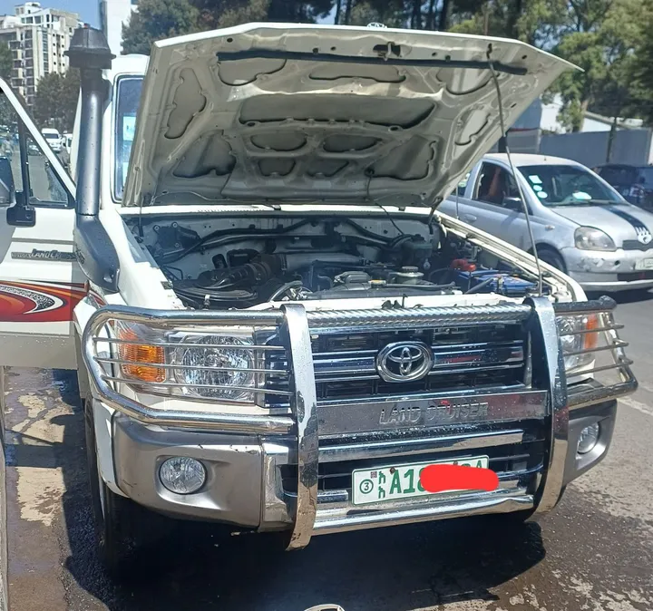 Toyota Land Cruiser 1HZ 2015 – photo 6
