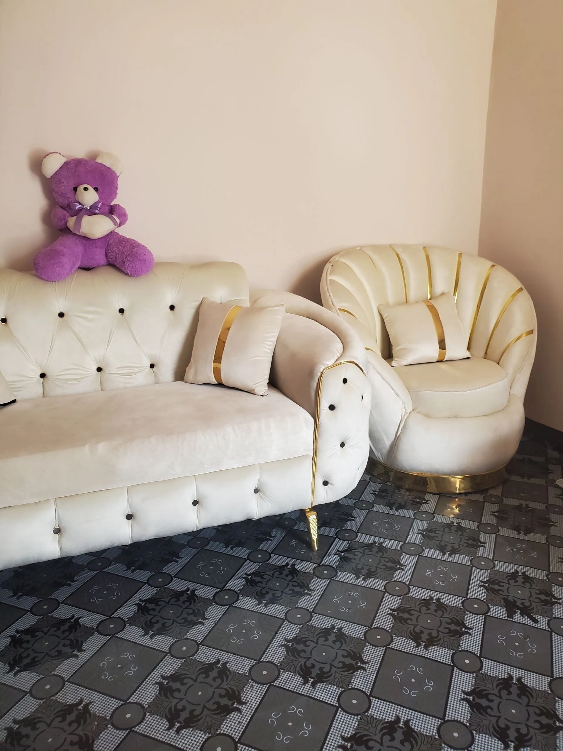Modern White Sofa Set – photo 3