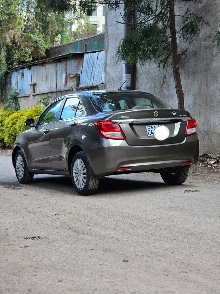 Suzuki Dzire 2021 Automatic – photo 5