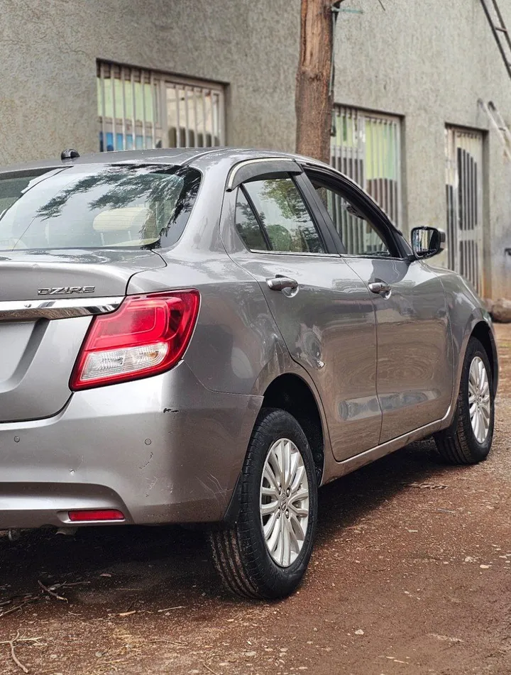 Suzuki Dzire 2022 Automatic – photo 9