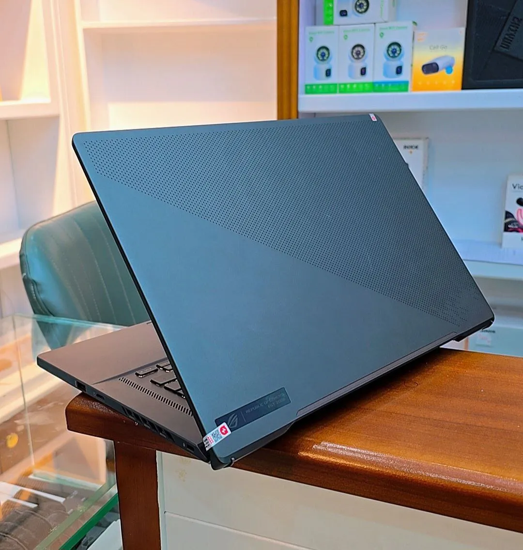 ASUS ROG Zephyrus i9 RTX 4060 Laptop – photo 3