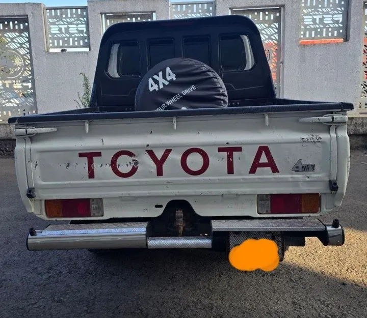 Toyota Double Cab Pickup 2018 – photo 5