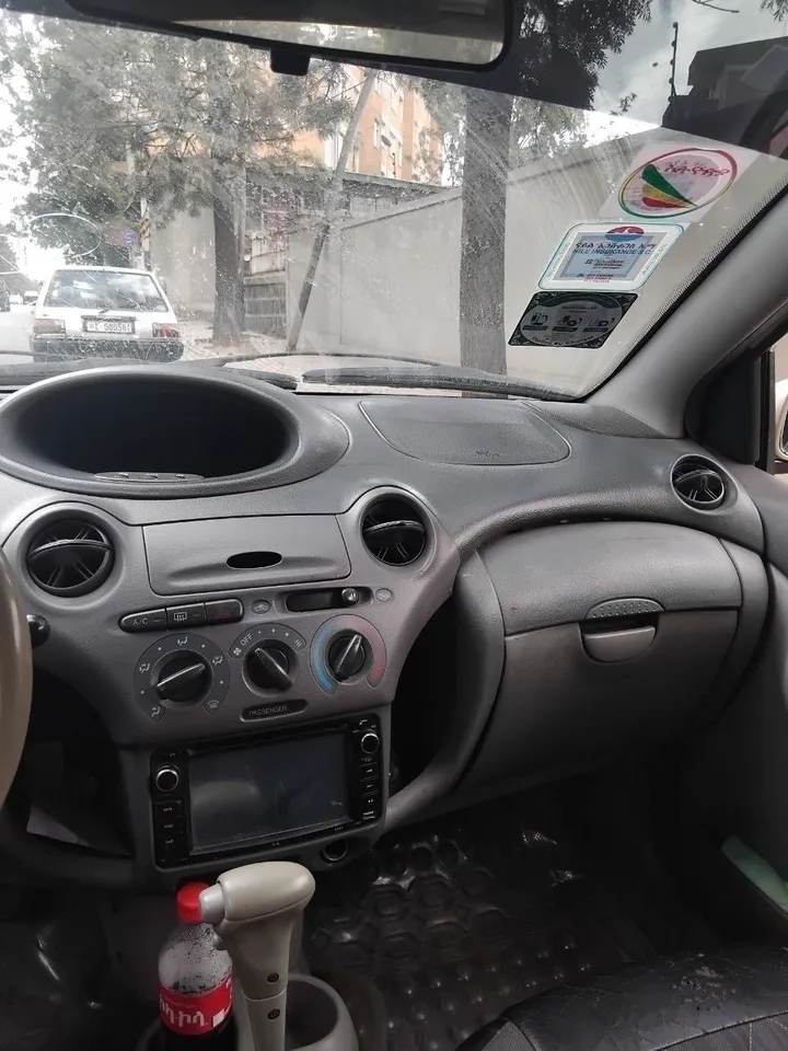 Toyota Platz 2001 Automatic – photo 3