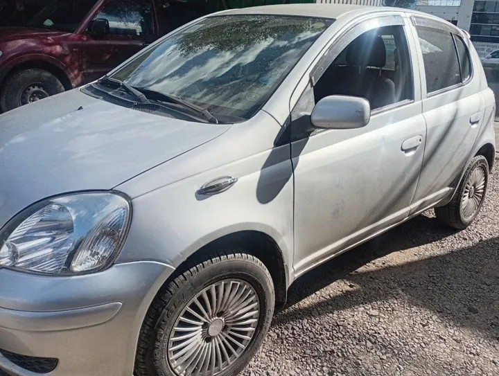 Toyota Vitz 2004 Automatic – photo 3