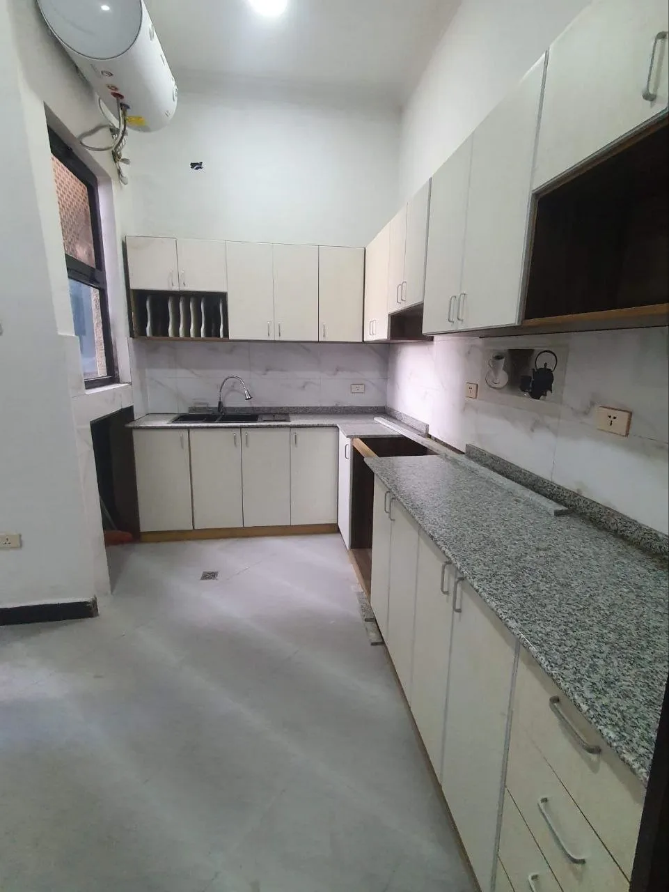 250 sqm Villa House in Ayat – photo 3