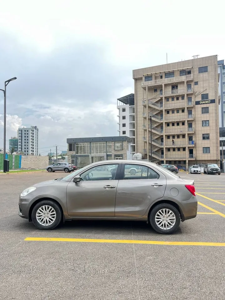 Suzuki Dzire 2021 Automatic – photo 5