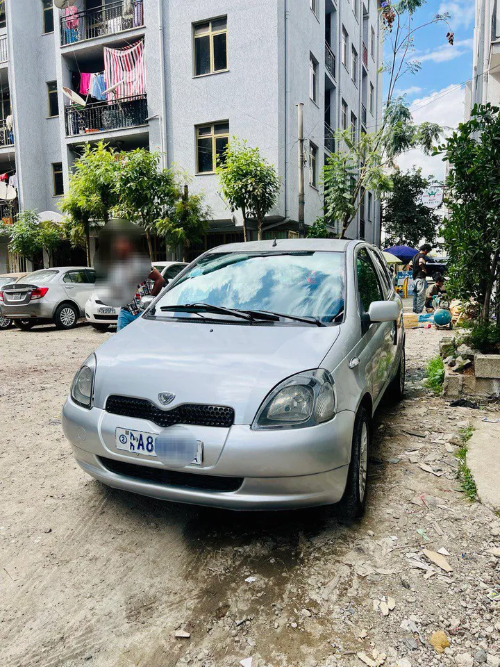 Toyota Vitz 2001 Automatic 1.0L – photo 5