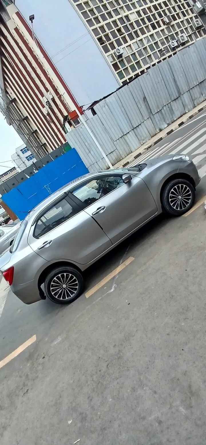 Suzuki Dzire 2022 Automatic – photo 6
