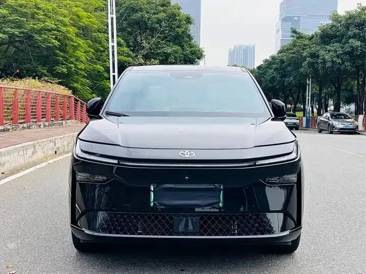 Toyota BZ3X Sport Range 2025 – photo 7