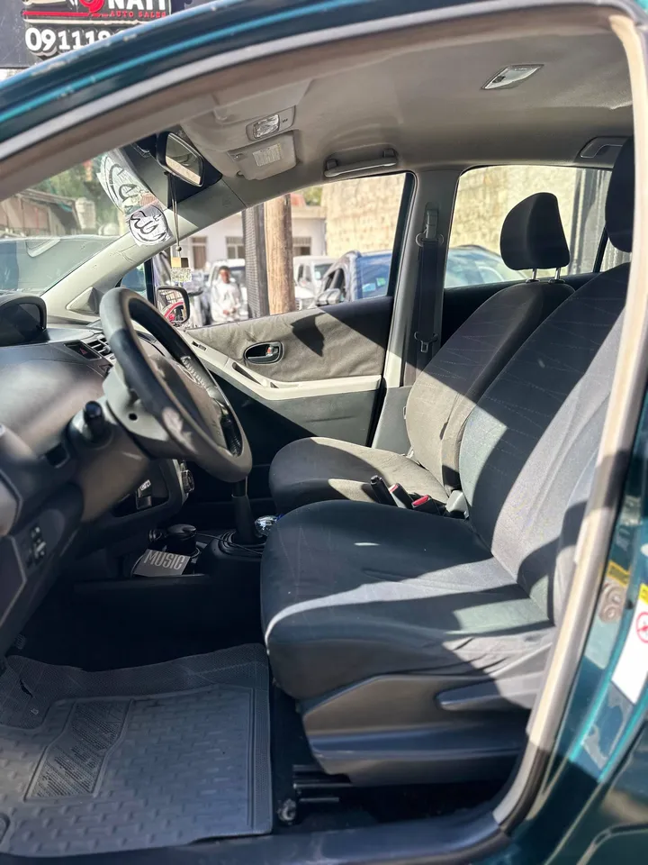 Toyota Yaris Compact 2007 – photo 5