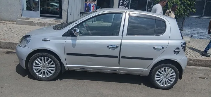 Toyota Vitz 2001 Automatic – photo 4