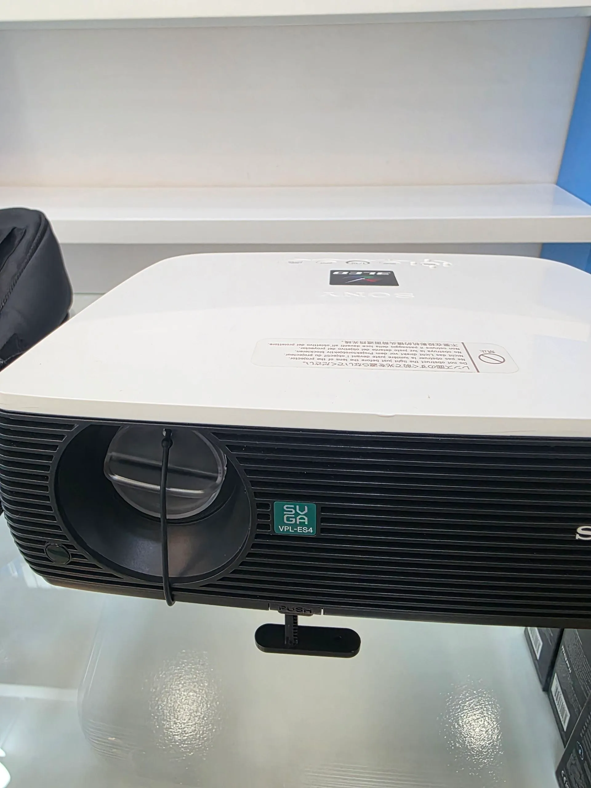 Sony VPL-ES4 Projector – photo 4