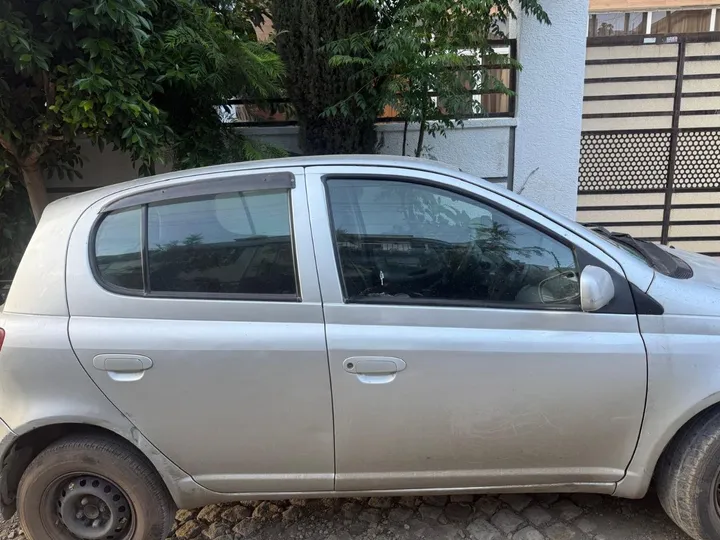 Toyota Hatchback 2001 Model – photo 4