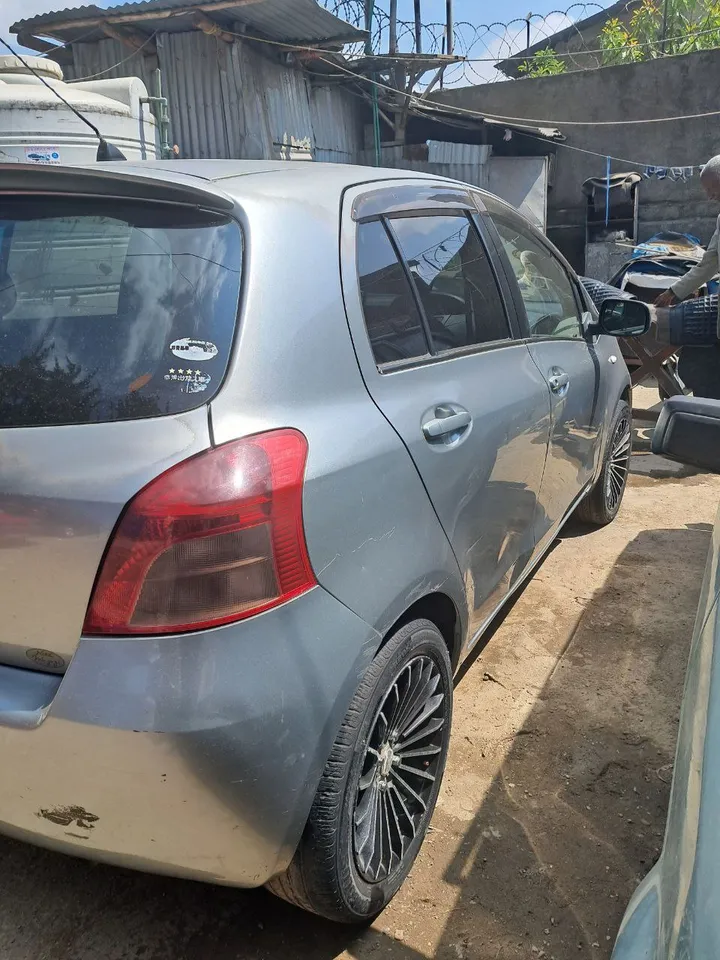 Toyota Yaris Compact 2007 – photo 5