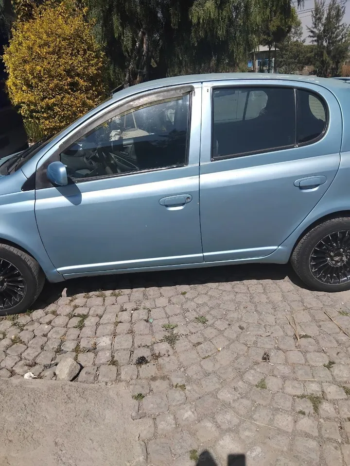 Toyota Vitz 2001 Hatchback – photo 5