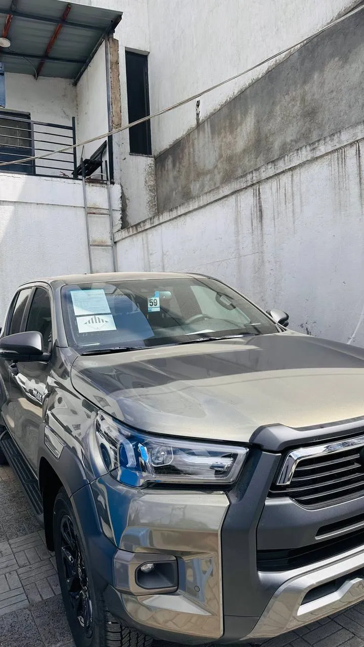 Toyota Hilux Invincible Hybrid 2025 – photo 6