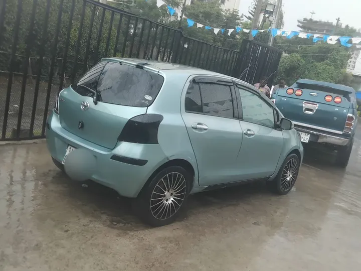 Toyota Yaris 2009 Automatic – photo 3