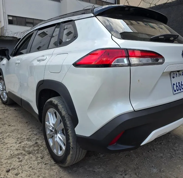 2023 Toyota Corolla Cross Hybrid – photo 6