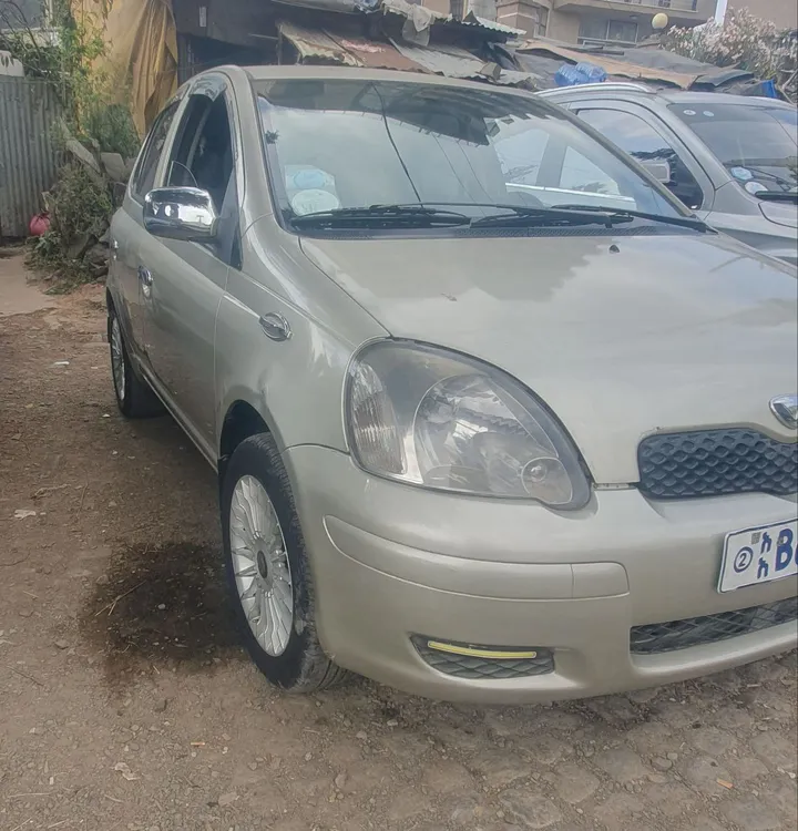 Toyota Vitz 2004 Automatic – photo 3